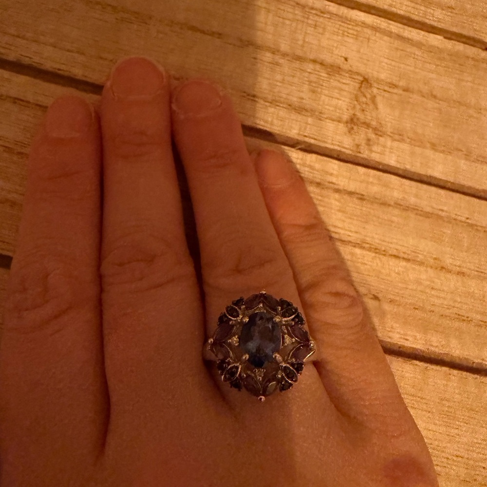 Elegant Blue and Silver Women's Ring